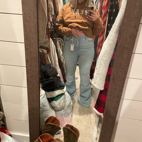 Good American Light Blue Flare Jeans - Picture 4 of 4